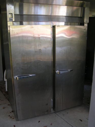Commercial 2 door reach-in cooler for sale