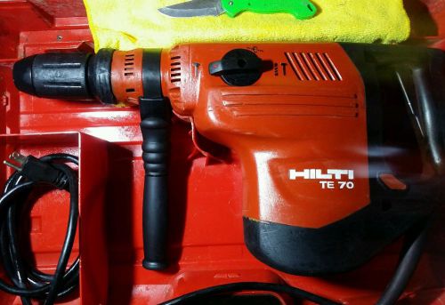 HILTI TE 70 HAMMER DRILL, EXCELLENT CONDITION,FREE EXTRAS-FAST SHIP!
