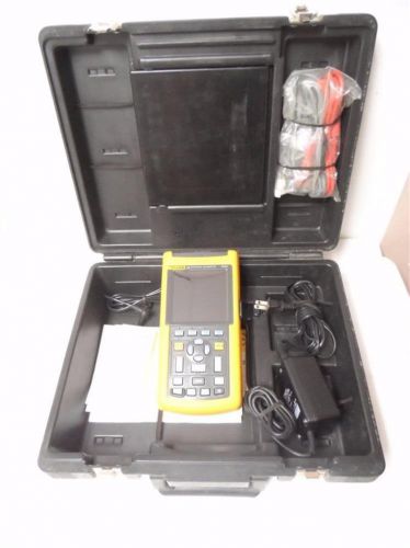 Fluke 123 Industrial Scopemeter