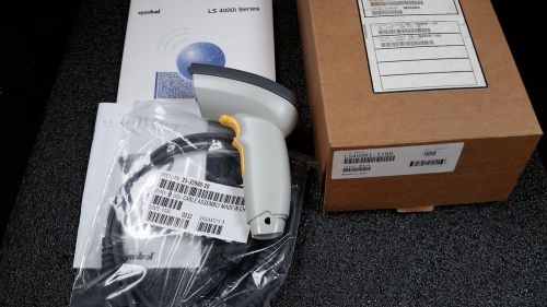 NIB Symbol LS 4000i Barcode Scanner With Cable PS/2 Connection