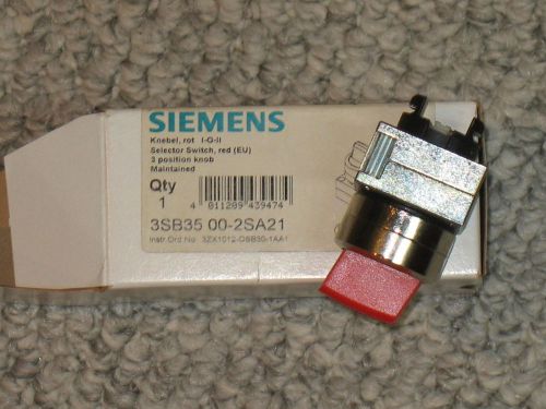 NEW Siemens 3SB35 00-2SA21, 3ZX1012-OSB30-1AA1, 3 Position Selector Switch, Red