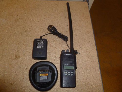 Nice Motorola HT1250 29.7-42 MHz Low Band Two Way Radio w Charger AAH25BEF9AA5AN
