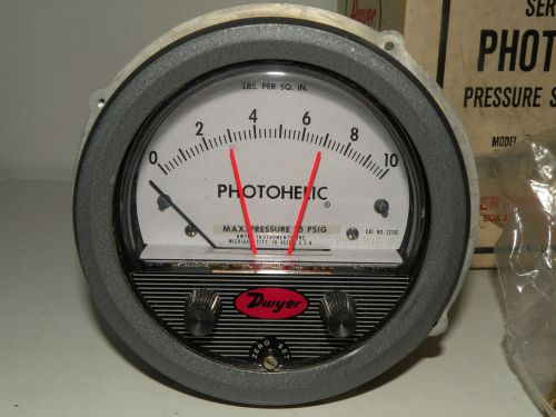 Dwyer series 3000 3210 c  photohelic pressure switch/gage (gauge) for sale
