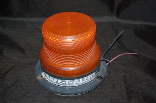Safe-T-Alert STA990000 Amber STROBE LIGHT 12-80V Low Profile 3 Bolt Mount