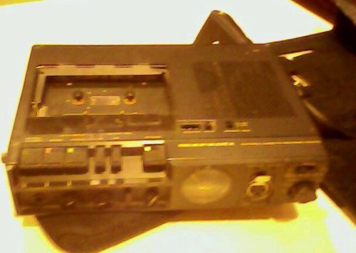 Marantz PMD 222  Portable Standard Cassette Recorder Player with carry case
