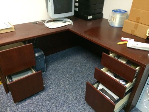 Mahogany Five Drawer Corner Office Desk 72 x 78 x 29.5 Inches