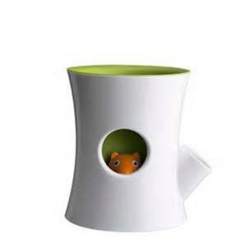 QUALY Living Styles Home Log &amp; Squirrel Self Watering Plant Pot White Green