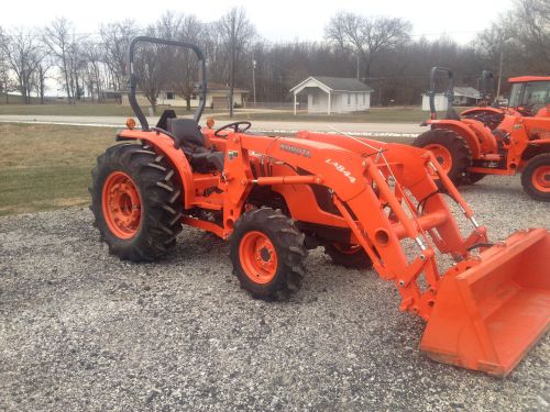 Kubota 2011 MX5100DT 4WD Tractor with loader only 303 hours