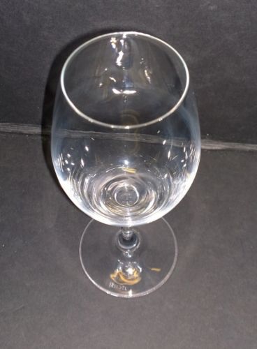 100 Riedel Ouverture Magnum 18 5/8 oz. Cyrstal Wine Glasses w/ Raburn Wash Racks