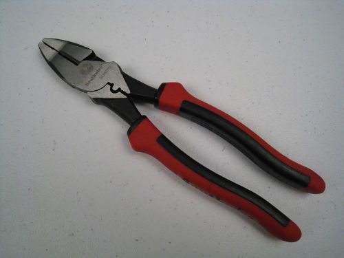 SOUTHWIRE 9&#034; HIGH LEVERAGE SIDE CUTTING PLIERS NEW SCP9TPC