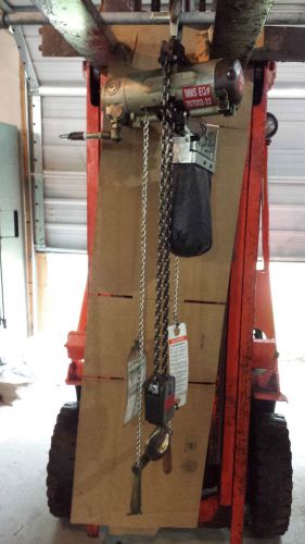 Gardner denver 1 ton pneumatic air hoist 86p110b 8 ft lift for sale