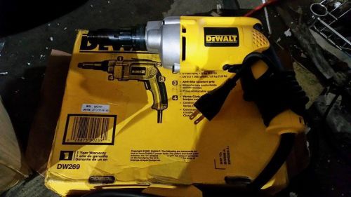 DEWALT DW269 1/4 in. 1,000 RPM VSR Versa Clutch Screw Gun