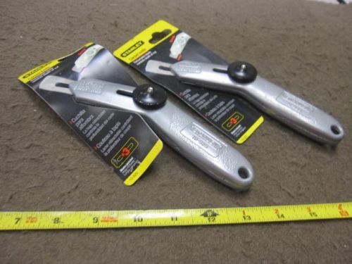 2 STANLEY CARPET KNIVES BRAND NEW RETRACTABLE BLADE