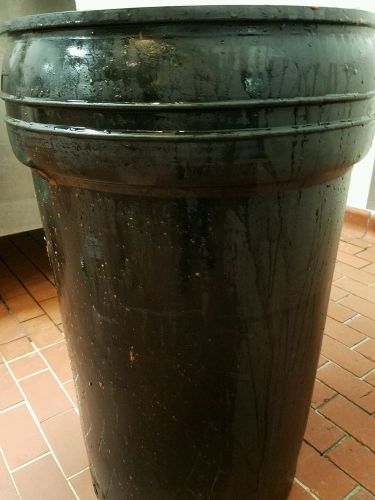 55 gallon black barrel with lid