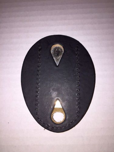 Safariland Plain Leather Clip-On Shield Style Badge Holder