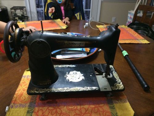 SINGER 127 Industrial Strength HEAVY DUTY Sewing Machine LEATHER