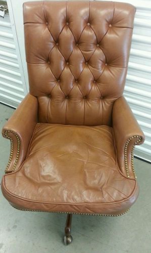 AMAZING 80&#039;s JAMES RIVER HICKORY CHAIR COMPANY LEATHER SWIVEL OFFICE DESK CHAIR