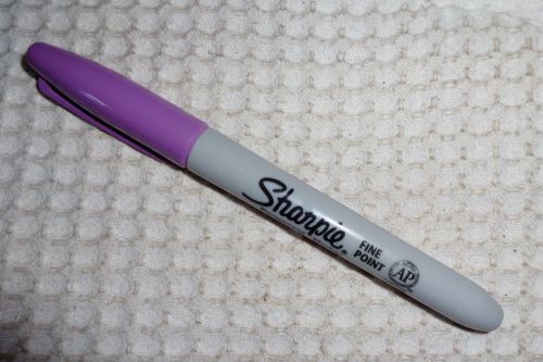 1 sharpie permanent marker - fine point  - light purple - new! for sale