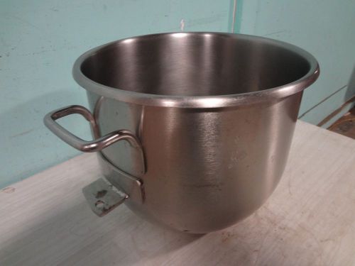 HEAVY DUTY COMMERCIAL &#034;HOBART&#034; VMLH - 30 STAINLESS STEEL 30Qt. MIXER BOWL