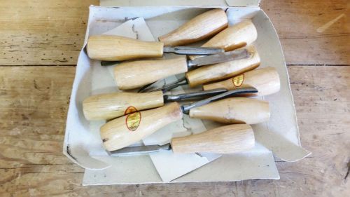 Vintage Fret Firmer Chisel Wood Carving Set / 11 Peice in Box / Made in China