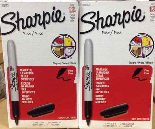 Sharpie Fine Point Permanent Markers, Box of 12 Markers, Black (30001)