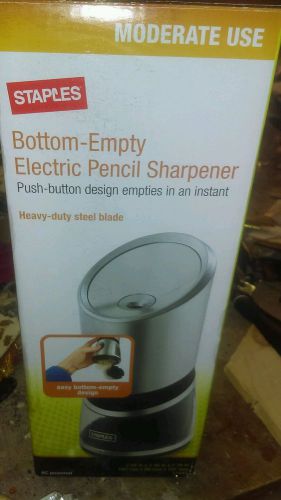 staples bottom open electric pencil sharpener