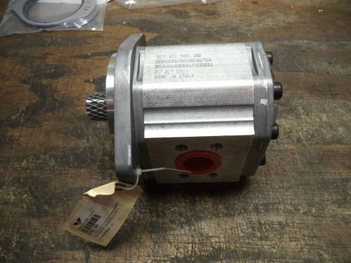 Sauer Danfoss SNM3/33 C107 Gear Pump Motor SNM3NN/033BN07GA