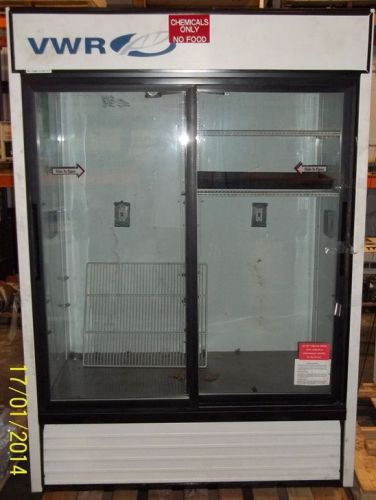 True vwr gdm-47 (glass door merchandiser dual sliding glass door freezer refrige for sale