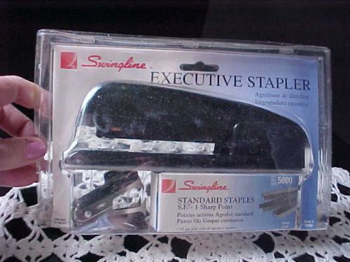 Swingline Executive Stapler Set with remover and Staplers Black NEW in Package
