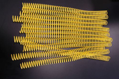 14mm (9/16&#034;) Yellow Coil Bindings 1 dozen NEW