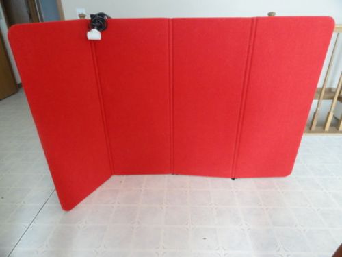 BACK LIT 4 PANEL RED TABLETOP TRADE SHOW DISPLAY BACKDROP W/ HARDSHELL CASE