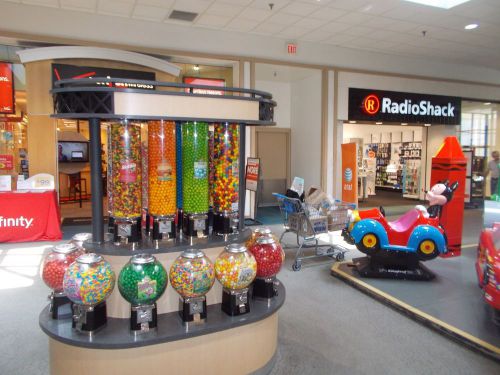 Vending Gumball Candy Mall Kiosk (s)  Great Monthly Income