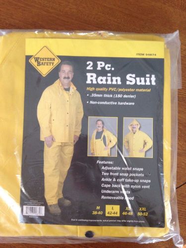 New In Package Two Piece Rainsuit Yellow Men&#039;s Size Large 42–44