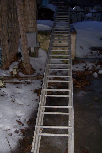 32&#039; aluminum ladder