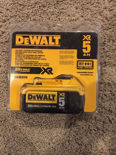 NEW Dewalt DCB205 20V 5amp Battery