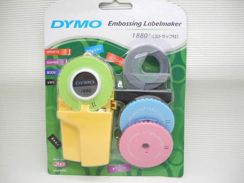 DYMO 1880 Embossing Label maker 3 word dishes + 1 Black Label Refill Pack