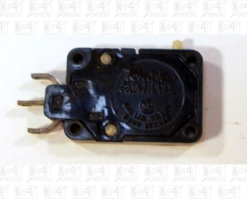 Robertshaw SPDT Limit Switch 250 VAC 3 Amp 3CMD12AXX