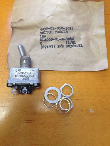 C-H MS14001-302/8836K911Toggle Switch, New