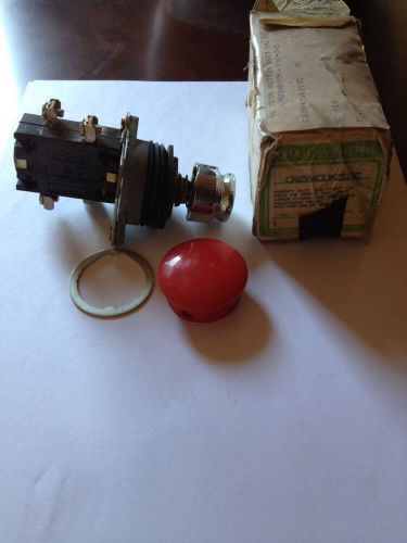 GE Pushbutton CR2940UK203C Red, Heavy Duty Oiltight, 600 volt max, NOS