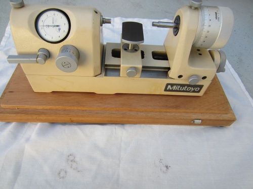 Mitutoyo 162-102, bench comparator, 0-4&#034; range, .0001&#034; resolution +/- .0001&#034; for sale