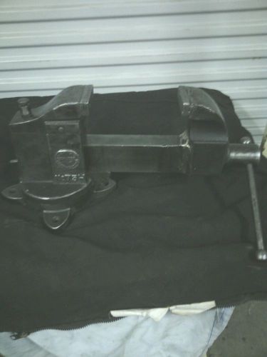 Americanscale company 75lbs  blacksmith  vise