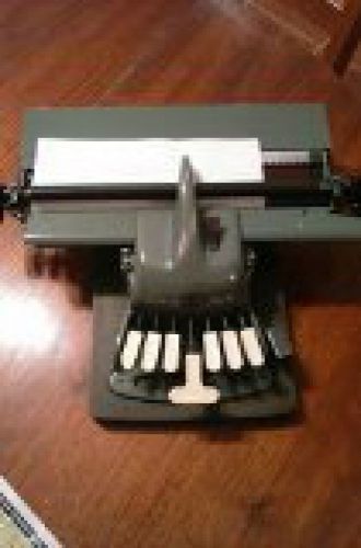 BEAUTIFUL GERMAN BLISTA BRAILLER WITH CASE Rare! machine typewriter writer