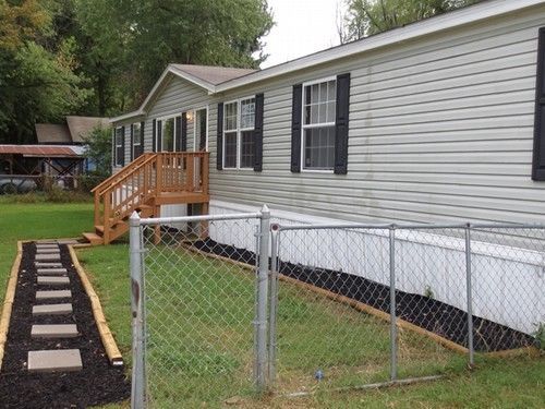 Manufactured home on residential lot in Tulsa, OK
