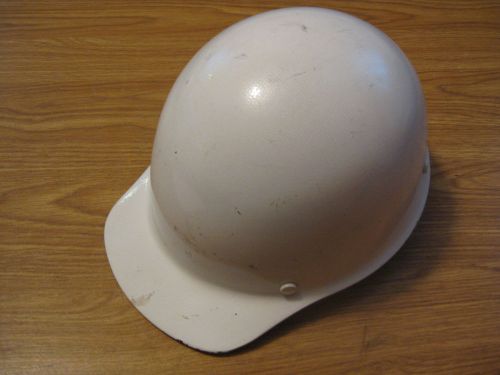 VINTAGE SKULLGARD FIBERGLASS CONSTRUCTION HARD HAT ~ IRONWORKER&#039;S CHOICE !