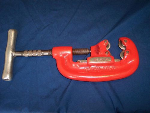 Ridgid 42-a 4 wheel pipe cutter 1/2&#034; to 2&#034; 32870 300 535 700 threader tool  42a for sale