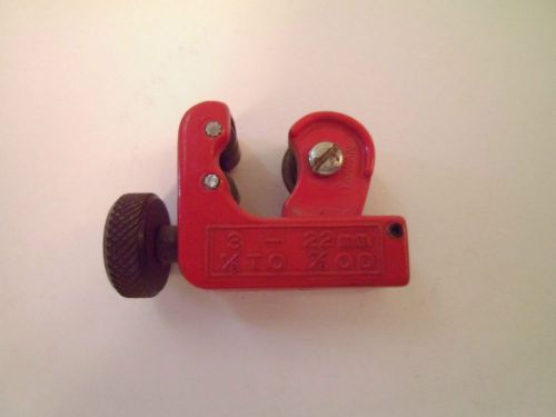 Used Tubing Cutter 1/8&#034; to 7/8&#034; OD