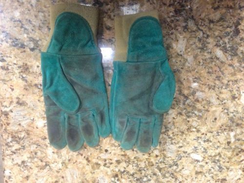Green wildland gloves size medium with full gauntlet for sale