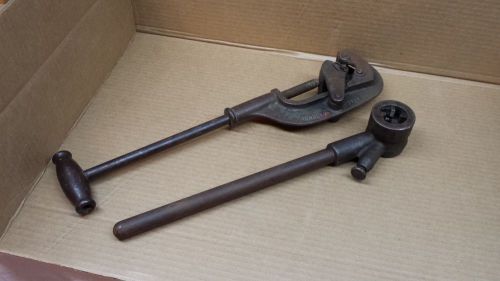 NYE No 2 SAUNDERS TYPE PIPE CUTTER &amp; TOLEDO RATCHETING PIPE THREADER 1/2&#034;