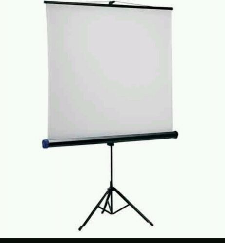 ACCO  Portable Projection CINEMA Screen 172 x 130cm. 6ft