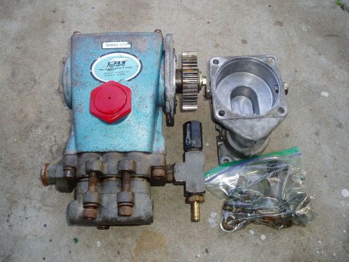 Cat 279 pressure washer pump with gear box for sale